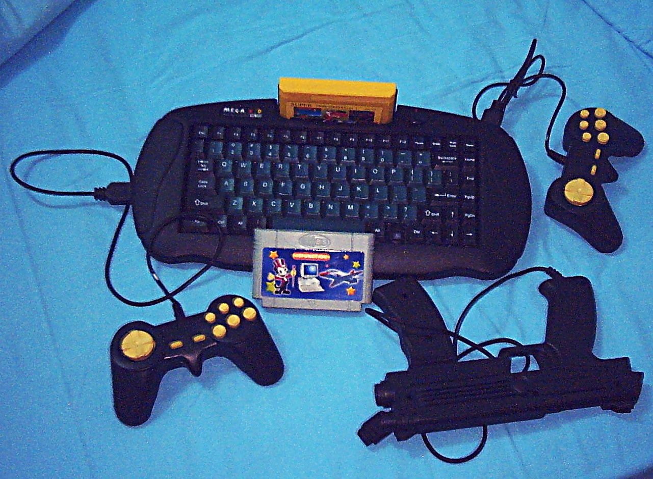 A Mega Kid MK-1000 Computer type Famiclone; By EpiVictor at English WikipediaLater versions were uploaded by Boffy b at en.wikipedia. - Transferred from en.wikipedia to Commons., CC BY-SA 3.0, https://commons.wikimedia.org/w/index.php?curid=1609660